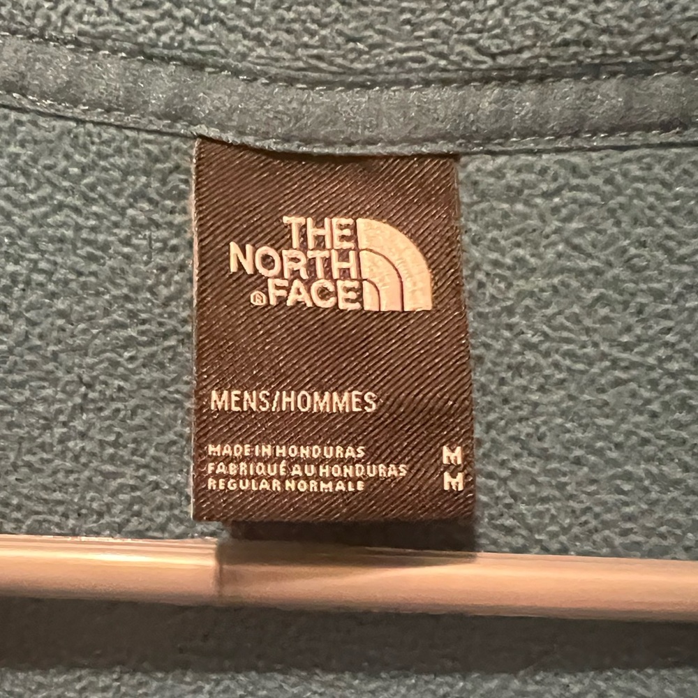 Men’s North Face Quarter Zip Fleece Pullover (Size Medium) - Picture 6 of 7